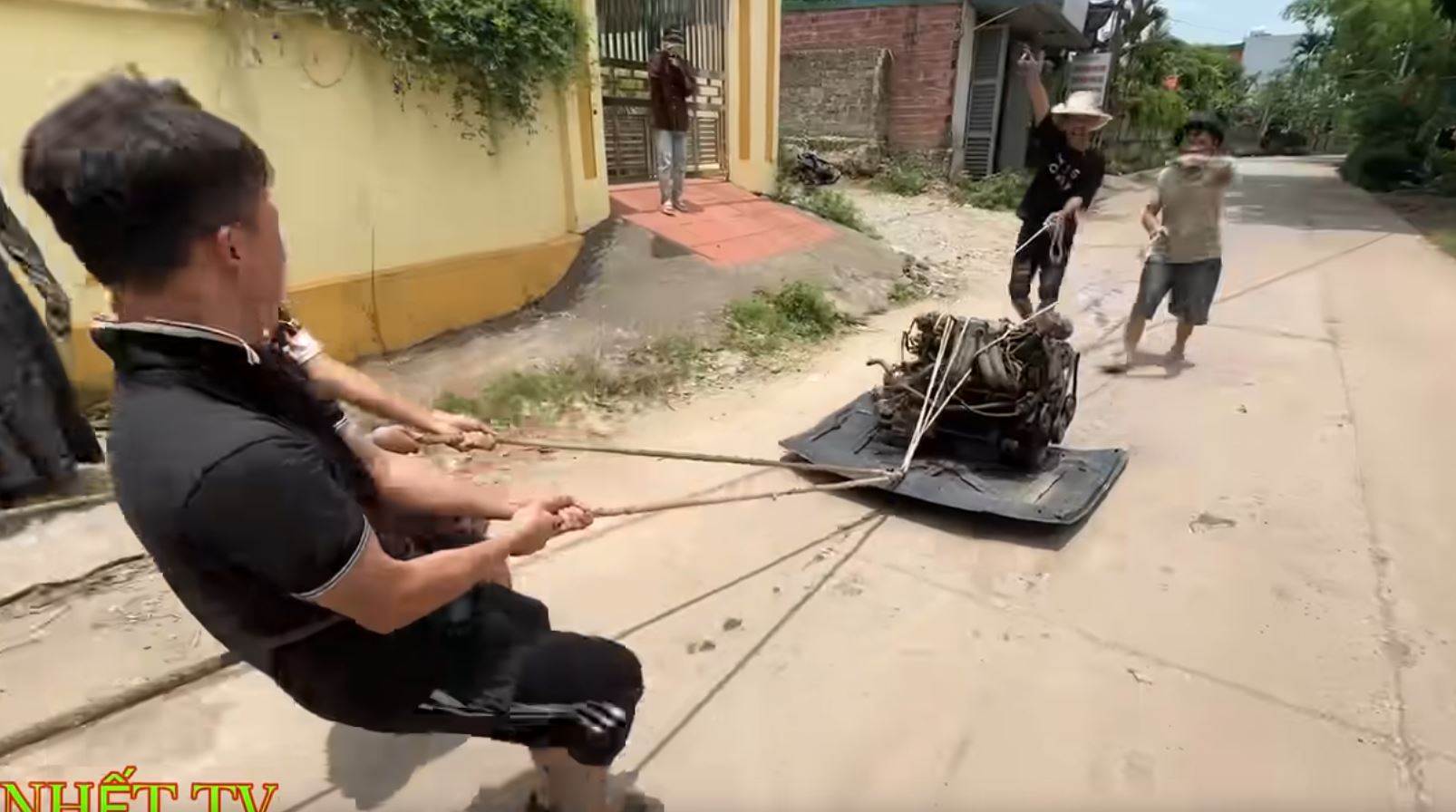 Toyota Corona used as the base for the Koenigsegg Jesko replica project