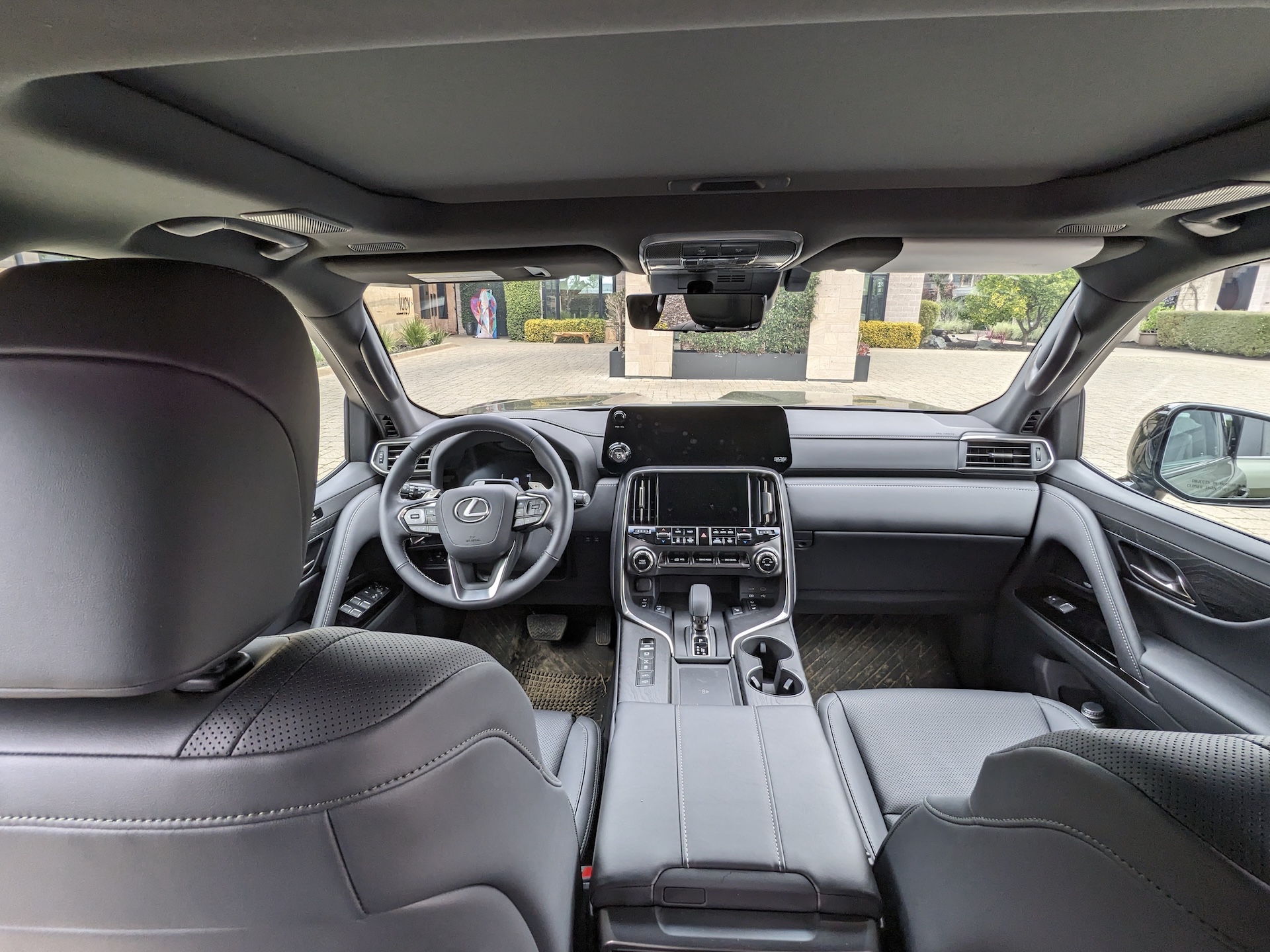 Advanced climate control system in the 2025 Lexus LX 700h for ultimate comfort