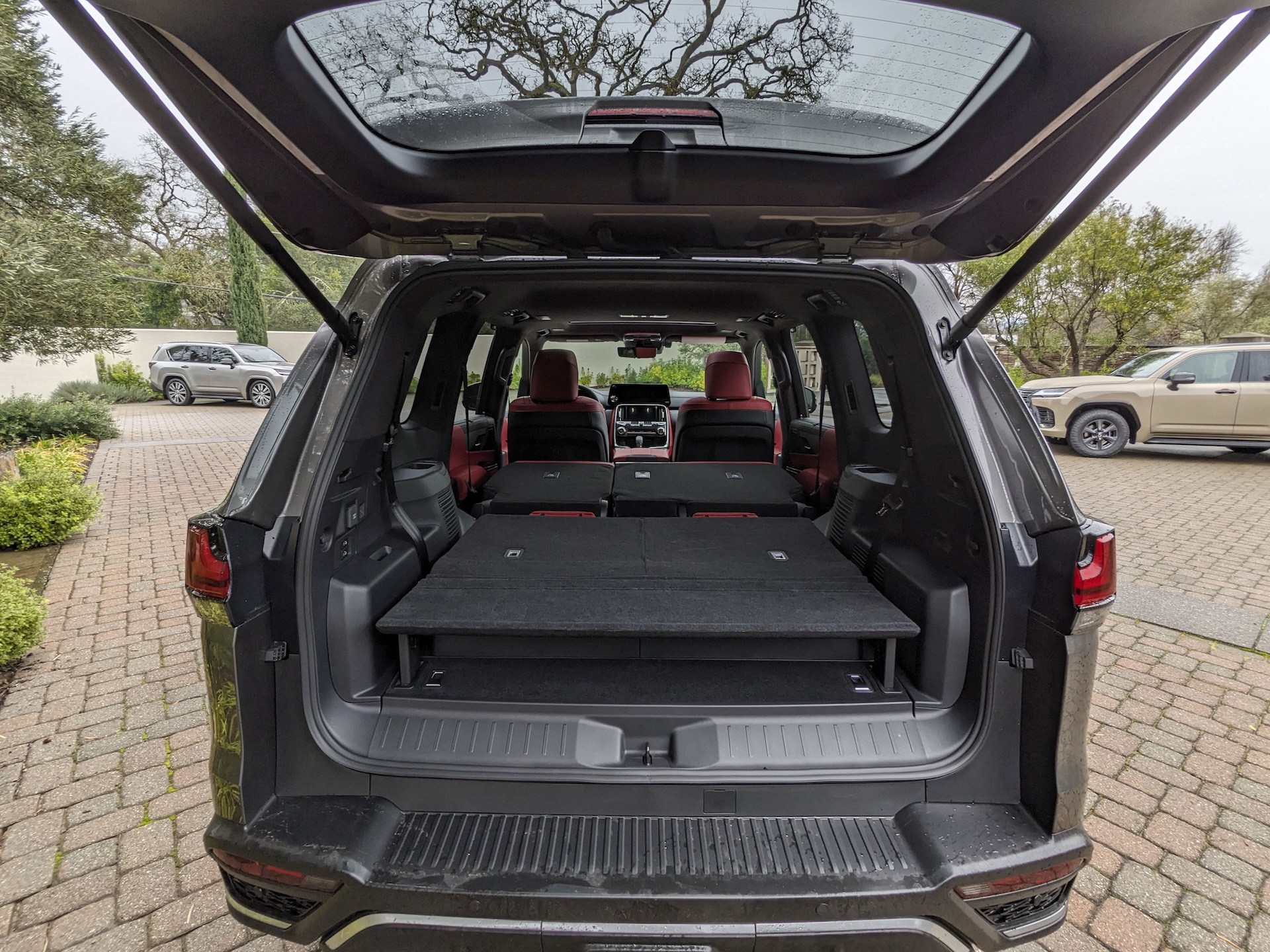 Exterior lighting of the 2025 Lexus LX 700h enhancing its aesthetic appeal