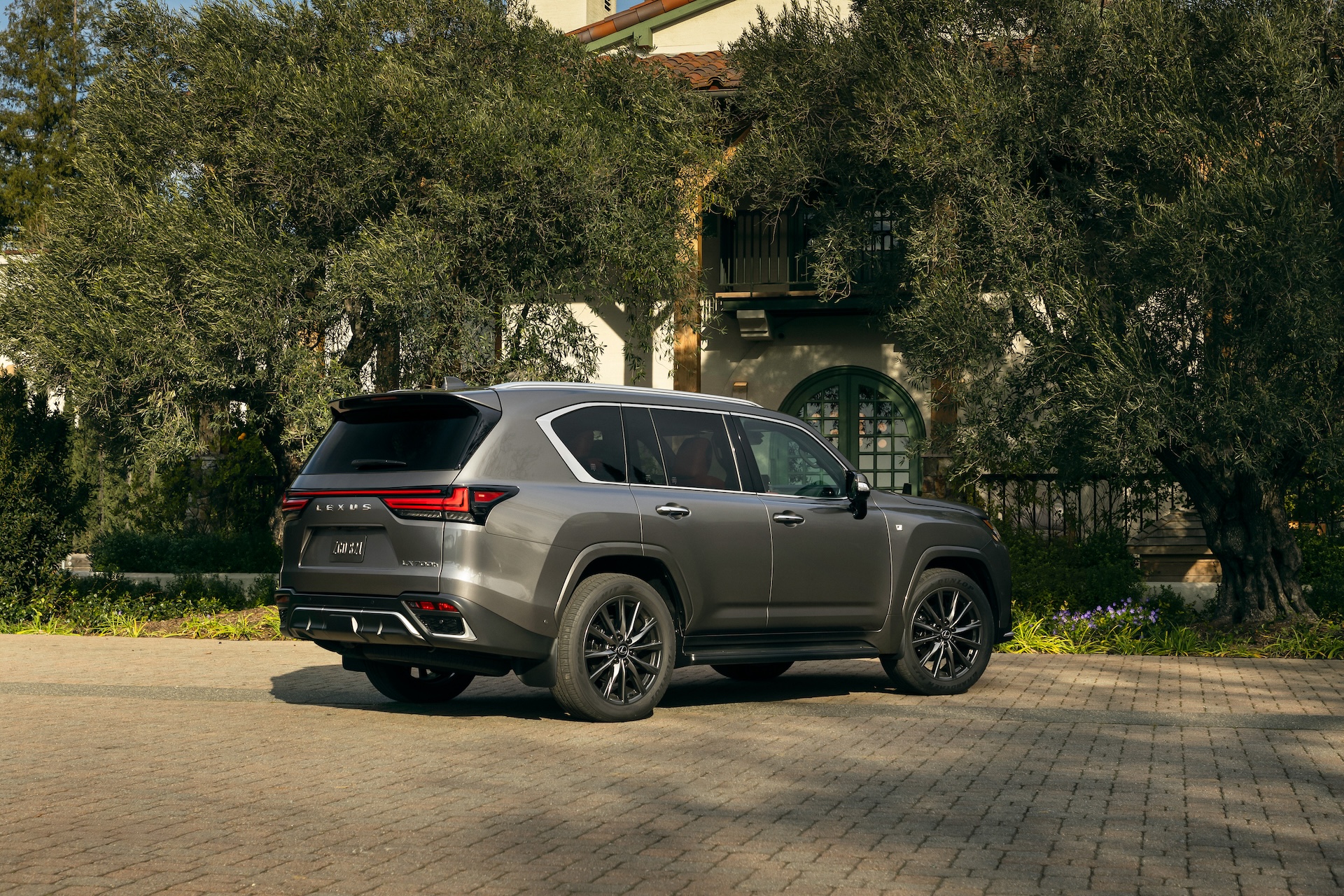 Front view of the 2025 Lexus LX 700h showcasing its luxury design