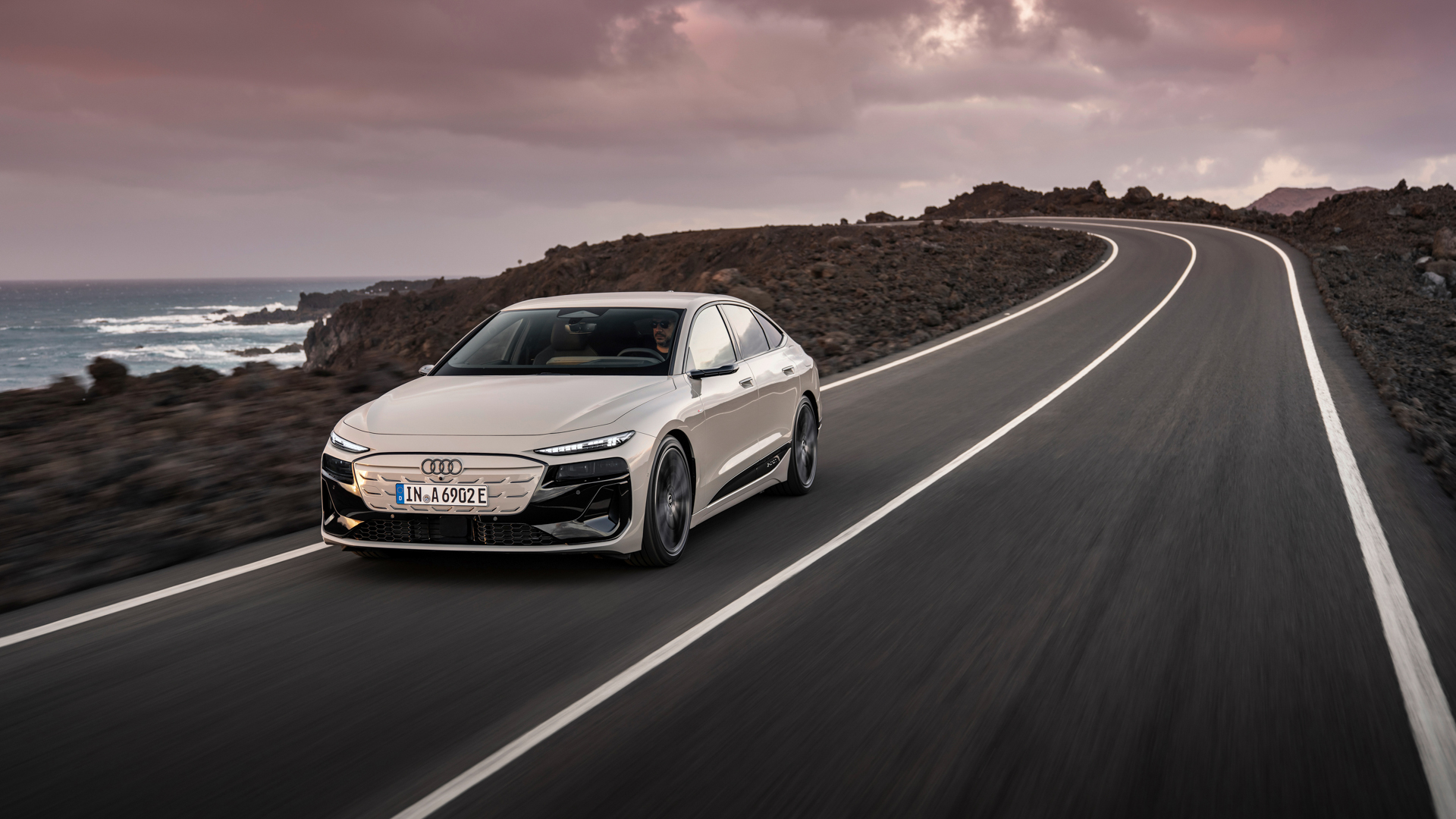 Side profile of the Audi Q5 SUV highlighting its spacious design and robust build.