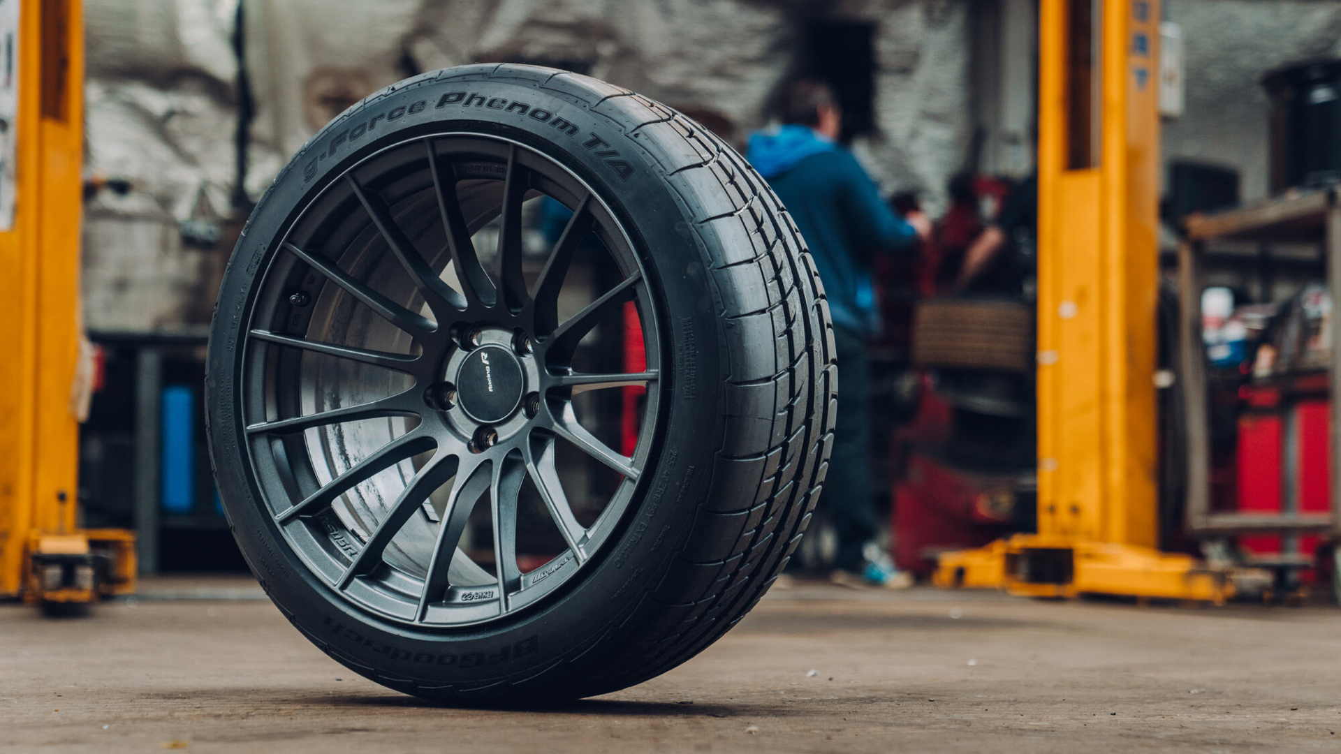 List of available sizes for the BFGoodrich g-Force Phenom T/A tire
