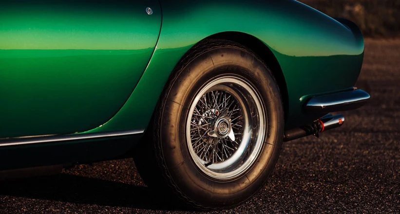 Classic Ferrari 275 GTB/4: Specs, History, and Photos