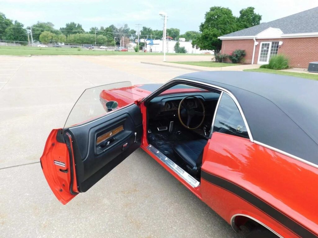 carskingdom1 1970 Dodge Challenger R/T 440 Six-Pack with Super Track Pack for Sale 1970 Dodge Challenger R/T 440 Six-Pack with Super Track Pack for Sale