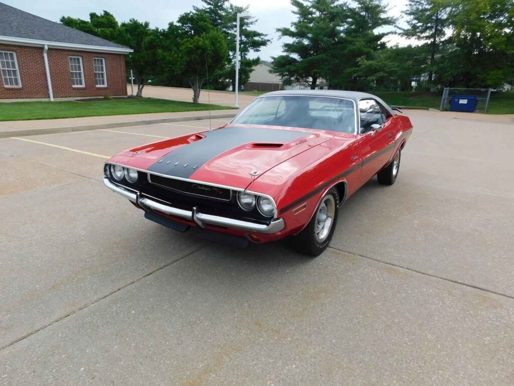 carskingdom1 1970 Dodge Challenger R/T 440 Six-Pack with Super Track Pack for Sale 1970 Dodge Challenger R/T 440 Six-Pack: Specs, Production & Value