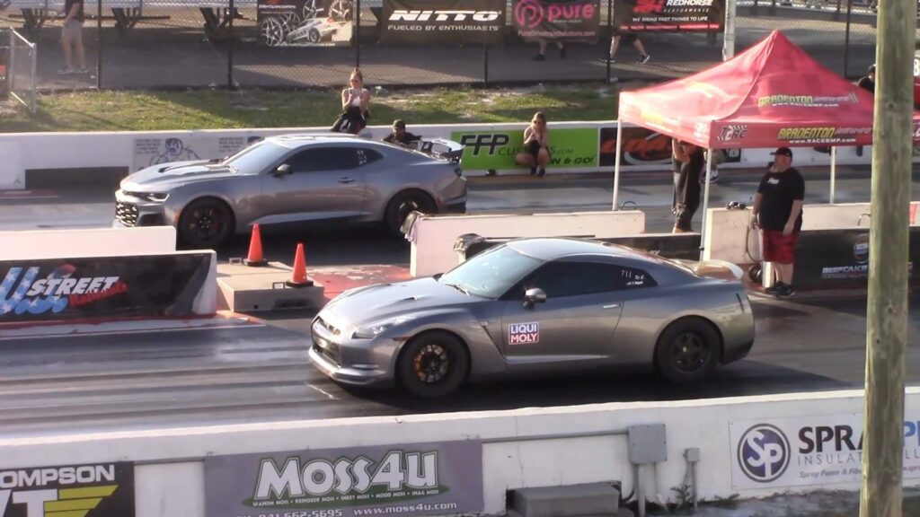 Nissan GT-R R35 vs Chevrolet Camaro ZL1 1LE Drag Race