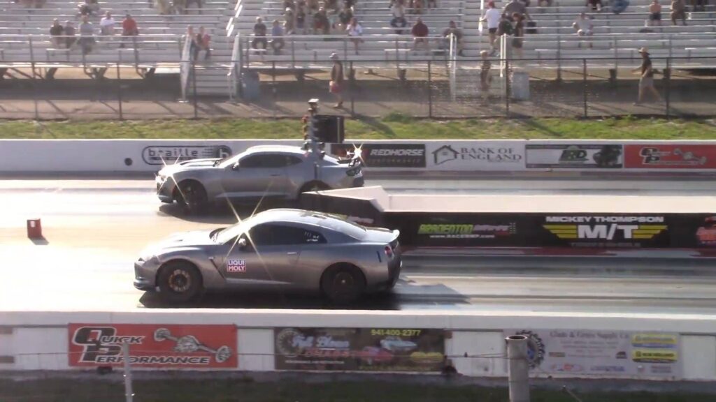 Nissan GT-R R35 vs Chevrolet Camaro ZL1 1LE Drag Race